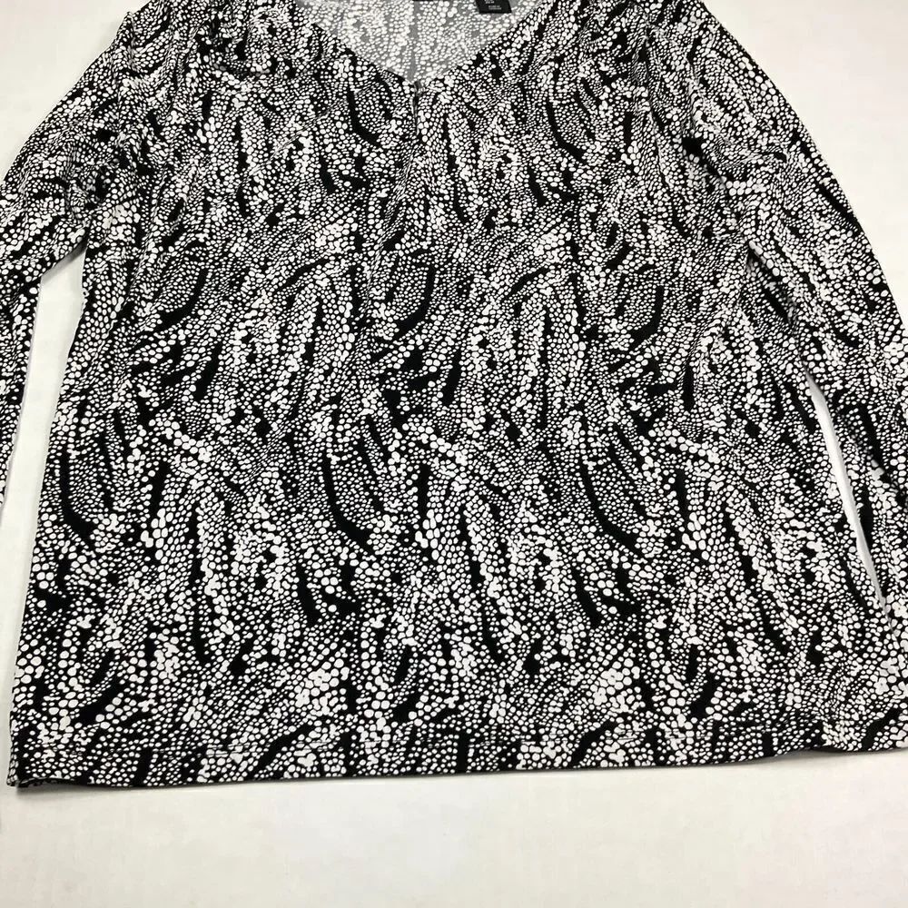 Tahari Soft Knit Top Abstract Print V-Neck Long Sleeve Y2K Work Casual Shirt M - Picture 2 of 12
